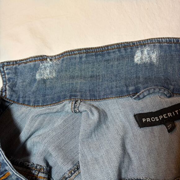 Prosperity women’s denim jacket. Distressed Stretchy. Size XS. Medium wash - Picture 7 of 7